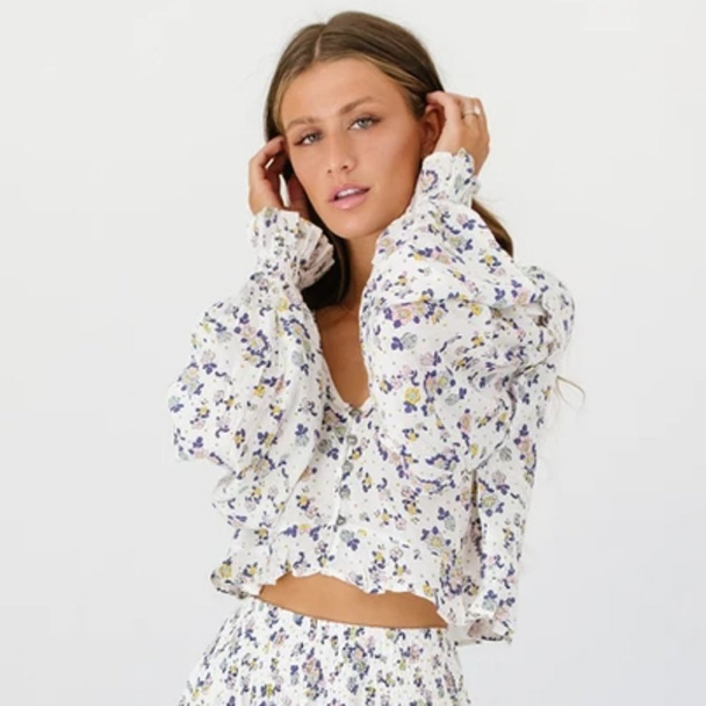 NEW Free People Secret Garden Floral Ruffle Button Front VNeck Crop Blouse Top L - Picture 7 of 12
